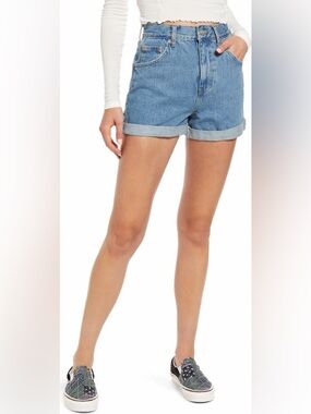BDG Urban Outfitters Mom High Rise Denim Shorts – Size 32